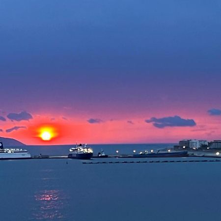 Marina Premium Hotel Vlore Exterior photo